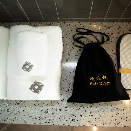 Hexing E-sports Hotel (Harbin Central Street Baroque Branch)