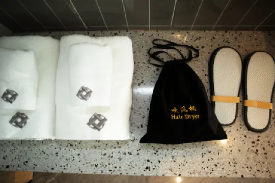 โรงแรมอีสปอร์ตเหอซิง (สาขาถนนเซ็นทรัลบาโรก ฮาร์บิน)