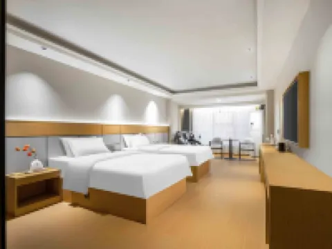 Aful Smart Hotel (Rome Holiday Hotel along the river) Hotels in Yanhe