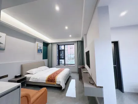 Huihai Hotel Отели рядом с достопримечательностью «Yinjiang Museum»