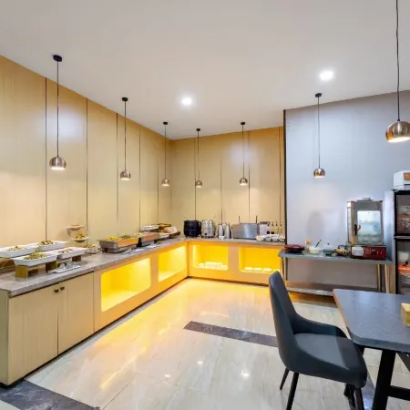Homeinn Ripple Yun Hotel (Shijiazhuang Xingtang Tangyao Avenue West Bridgehead)