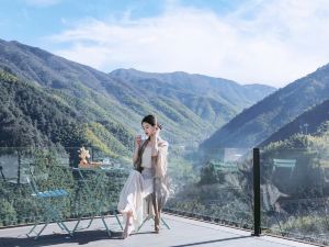 Anji Zhiyue ZHIYUE·Siwanghai Yunhai Bamboo Forest Private Tang Hot Spring Homestay