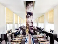 Ritz Carlton DIFC Downtown Dubai エミレイツタワー周辺のホテル
