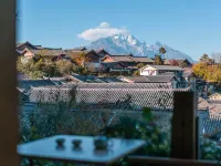 Lijiang Ancient City Meets Jiaren · White Horse Light Luxury · Snow Mountain View Homestay Hotels near Square Street