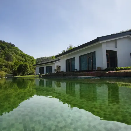 Qingfeng Jiujiantang Holiday Homestay