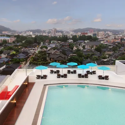 Lahan Hotel Jeonju Các khách sạn gần Bảo tàng Chân dung Hoàng gia