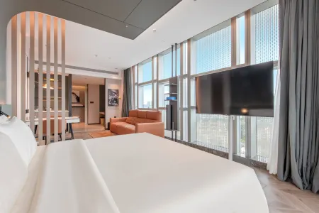 Shenzhen Nanshan Science Park high-tech Central ATOURS Hotel Отели рядом с достопримечательностью «Safari Park Shenzhen»