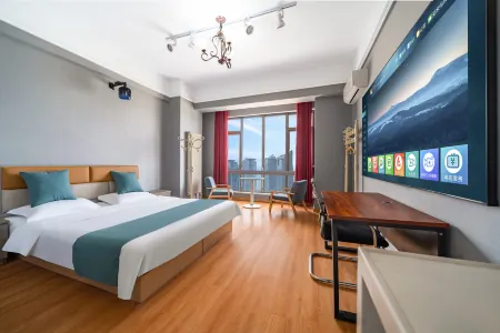 Sheraton Zhengzhou Boutique Hotel Отели рядом с достопримечательностью «Henan University of Technology (Lianhua Street Campus)»