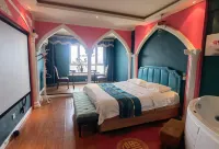 Aiyu Smart Cinema Apartment (Changchun Lunzhong Branch) Отели в г. Zhongdong city plaza