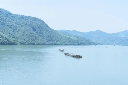 Yijiang Panshu Hostel (Fuchunjiang Branch)