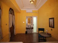 Camel Shadow West | Ancient City Folk Alley · Riad · Tiantai Sunset Bed and Breakfast - balcony