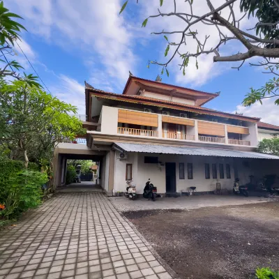 อานันดาส สานูร์ โรงแรมใกล้หาด Mertasari Beach