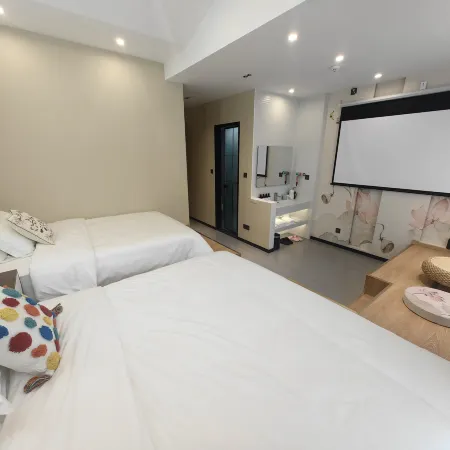 Floral Hotel·Hello·Ten Years! Loft Hotel((Changbai Mountain High-Speed Rail Station Branch))