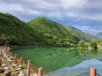 Tanchang Qinglan Chinese Inn (Guan'e Valley South Tourist Reception Center) Hotels near Eman Valley Glass Bridge