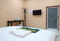 Hotel Puteri Miqaila Hotels in Bota