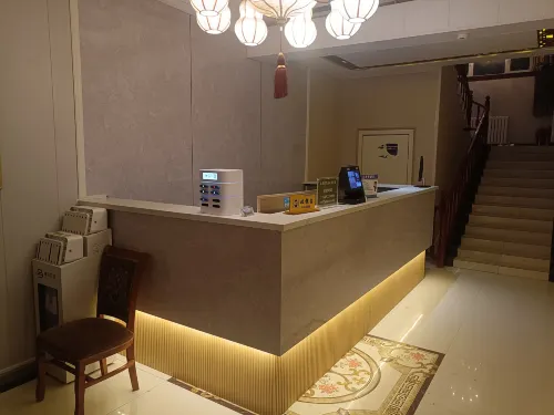 Zadoi Xueshan Business Hotel Hotels in Zadoi