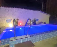 Beihai Silver Beach Qianhouyuan Homestay (Bei Hai Silver Beach Scenic Area) - Private Pools
