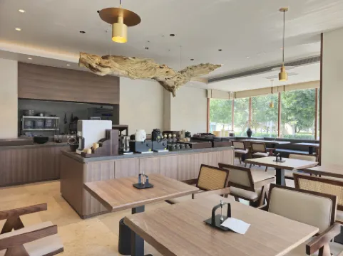 MGL HOTEL Отели в г. Карамай