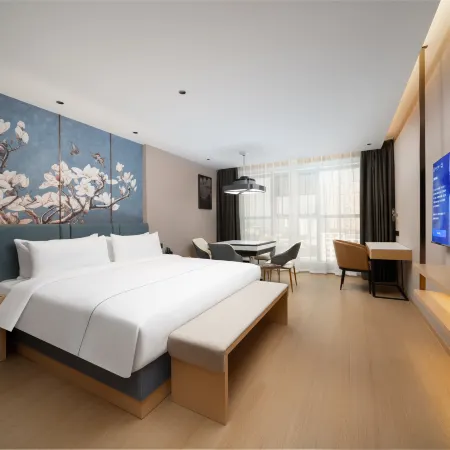Magnotel Hotel (Dao County Jiuding Pedestrian Street)