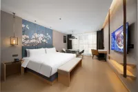 Magnotel Hotel (Dao County Jiuding Pedestrian Street) Hotels in Dao County