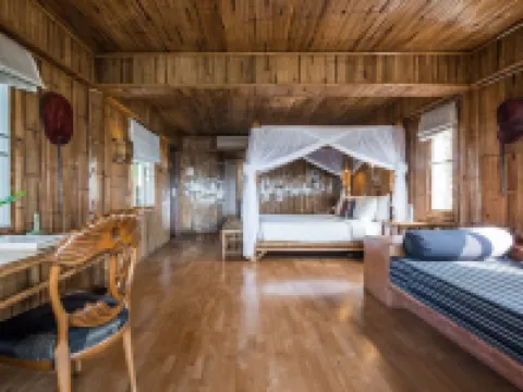 ภูใจใส เมาน์เทน รีสอร์ต Phu Chaisai Mountain Resort โรงแรมในอำเภอ แม่จัน