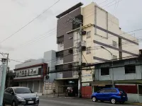 Lorenzzo Suites Hotel Hotels near Magallanes Station