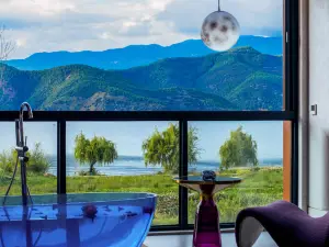 LuguLake Guanshan Sea · Lakeside Resort Hotel