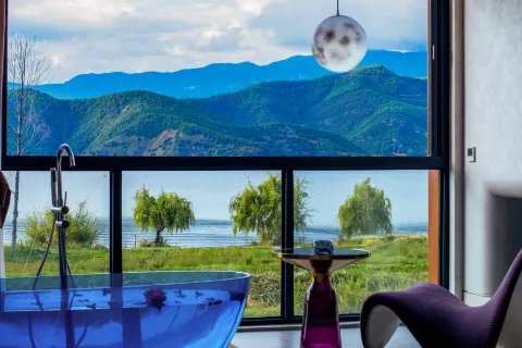LuguLake Guanshan Sea · Lakeside Resort Hotel