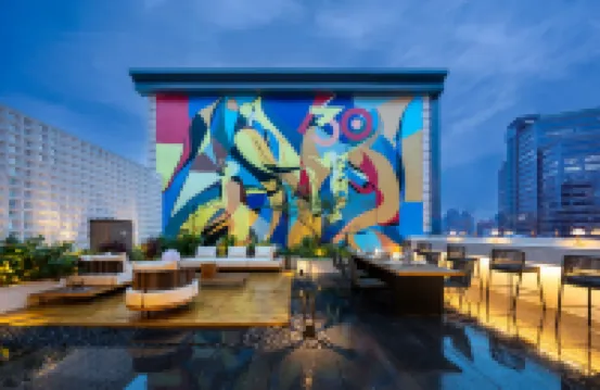 Presidential Mansion (Guangzhou Gangding Subway Station Taikoo Hui) Hotels near Salvatore Ferragamo