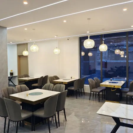 Lixian Bipeng Valley Yulan Huating Hotel