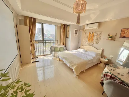 On Cloud Homestay (Wanda Plaza Branch) Отели рядом с достопримечательностью «Anhui Polytechnic University»