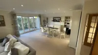 Top Floor En-Suite Double Rooms In Eton With Great View Of Windsor Castle & Free Parking Hotels in Eton