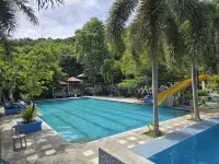 Amazing View Mountain Resort Laguna - Pools