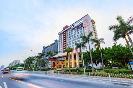 Zhuhai Xi Zang Hotel (Sports Center) Отели рядом с достопримечательностью «Zhuhai Branch of Beijing Normal University Dormitory»