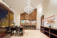 Floral Lux Hotel · Pomegranate Hotel Các khách sạn ở Bình Hồ
