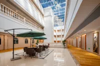 Vienna Hotel (Foshan Wenhua North Road Diejiao Subway Station Store)
