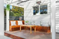 Boutique On Bealey Hotels in 