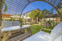 Tongtong Garden Holiday Hotel Отели в г. Пхукет