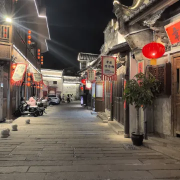 YUN BO LIGHT LUXURY HOTEL