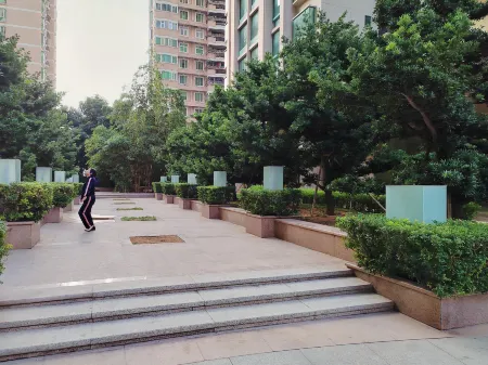 Shenzhen Yingke Homestay (Convention and Exhibition Center)