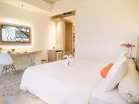 Harris Suites fx Sudirman Hotels near Mulia Tower