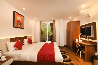 The Altruist Business Stays , DLF Phase 3 Hotels near S block Park
