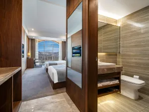 Ascent Hotel Dengfeng