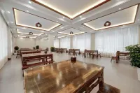 Lanju Mountain and Sea Homestay (Bifeng Gorge Scenic Area) - sarapan