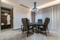 Yulanting Homestay (Tianquan Traditional Chinese Medicine Hospital National Highway G318) - parcheggio