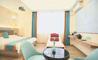 Youxiang Smart Hotel (Yun County Bus Station)