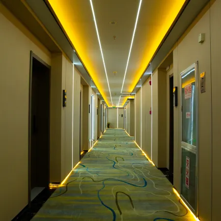 Xining Bolintai Hotel (Chengdong District Railway Station)