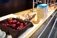 Crystal Inn Hotel & Suites - Midvalley - breakfast