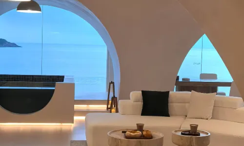 Cloud Coast Hotel