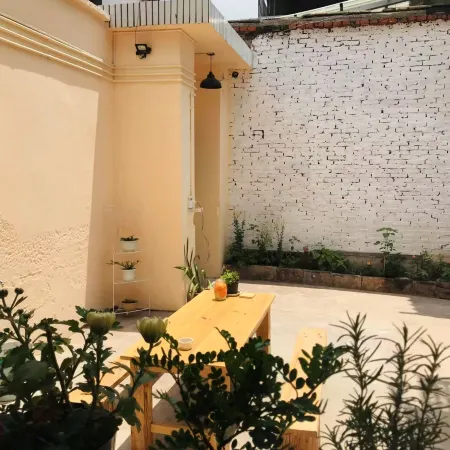 Weishan Huiyinghua B&B